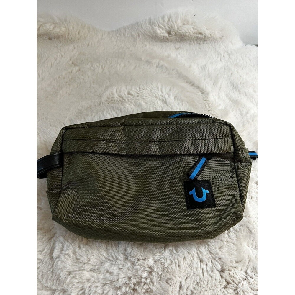 True Religion Small Green Travel Bag Toiletry Cosmetic Case EUC Men Unisex - Picture 1 of 8